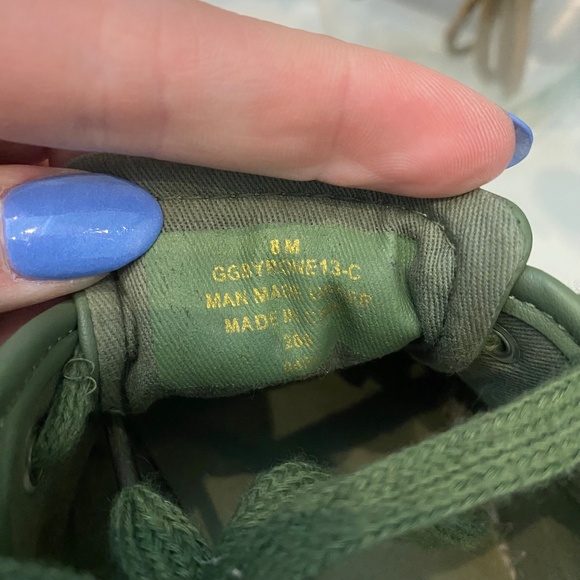 GBG Guess Sneaker Olive Green Modern Tennis Shoe 8 Women Very Good - Picture 6 of 7